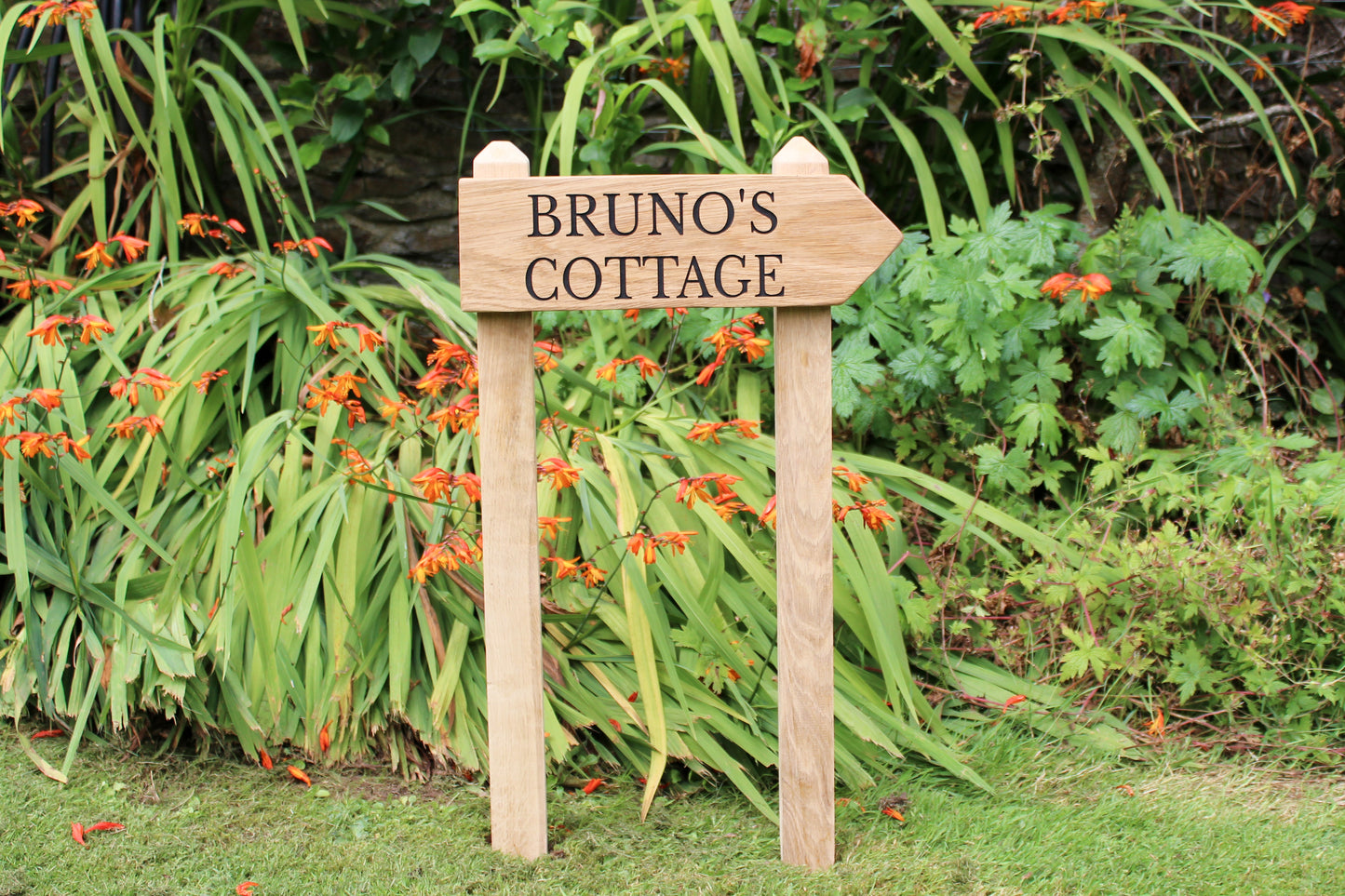 Directional Free-Standing House Signs