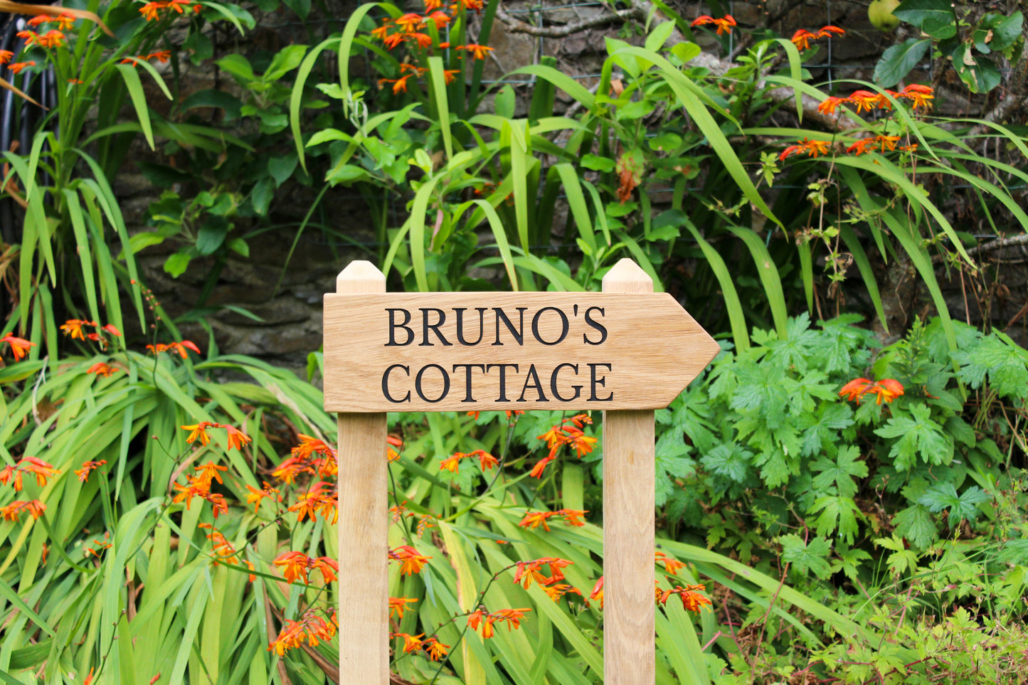 Directional Free-Standing House Signs