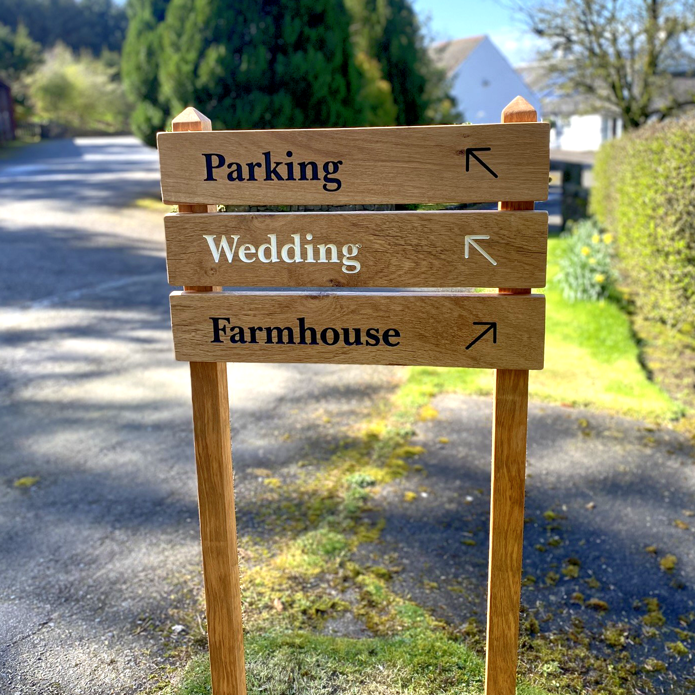 Ladder Tiered Wide Slatted Wooden Sign